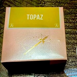 JEFFREY STAR TOPEZ MAGIC STAR LUMINOUS SETTING POWDER